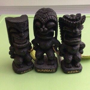 Hawaiian Tiki Figurine Set - Black